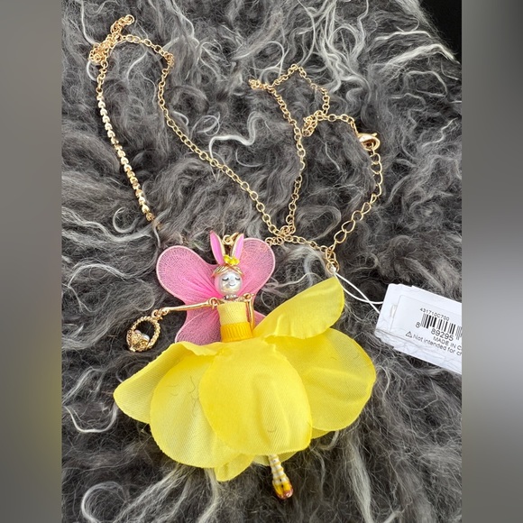 Betsey Johnson Fairy Bunny Daffodil Crystal necklace - Picture 4 of 10